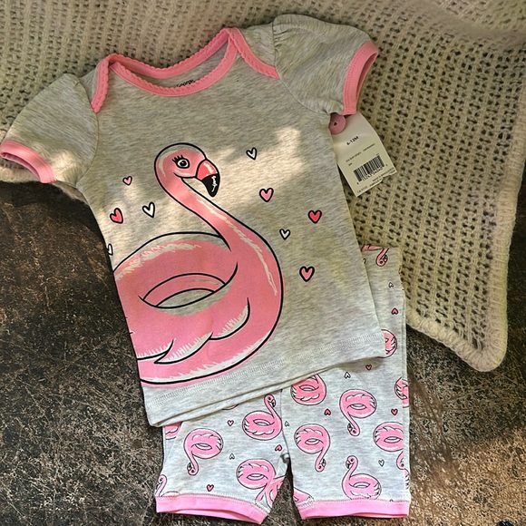 6-12m 2pc Pyjama Set NWT - Picture 1 of 3